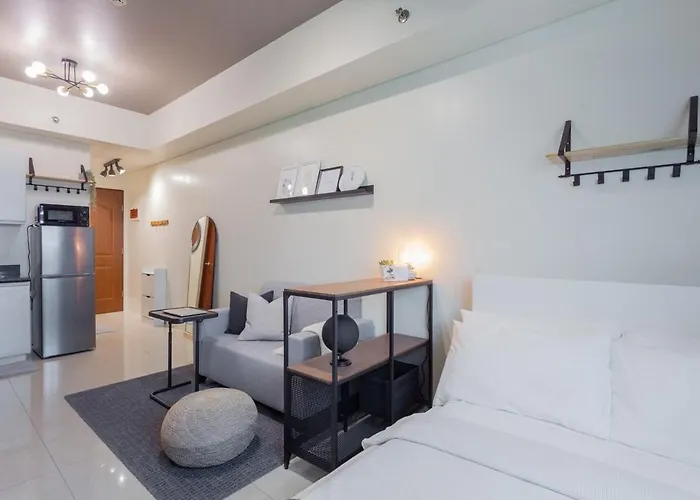 Makati Near Naia & Greenbelt - Free Parking!